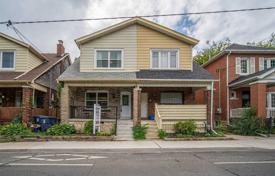 دو خانه بهم متصل – Woodbine Avenue, تورنتو, انتاریو,  کانادا. C$1,160,000