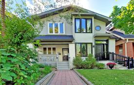  دو خانه بهم متصل – Logan Avenue, تورنتو, انتاریو,  کانادا. C$1,885,000