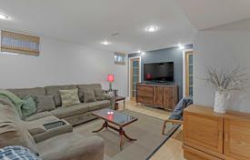 8غرفة خانه  Etobicoke, کانادا. C$1,715,000