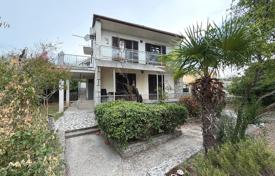 6غرفة خانه  145 متر مربع Malinska, کرواسی. 550,000 €