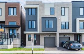  دو خانه بهم متصل – Etobicoke, تورنتو, انتاریو,  کانادا. C$1,512,000