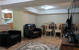 8غرفة خانه  اسکاربرو، تورنتو, کانادا. C$1,339,000