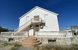 10غرفة ویلا  480 متر مربع Radovići, مونته نگرو. 699,000 €