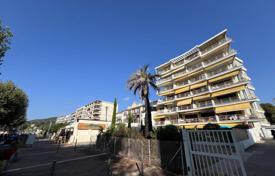 2غرفة آپارتمان  Golf Juan, فرانسه. 315,000 €