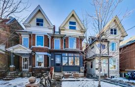  دو خانه بهم متصل – Saint Clarens Avenue, Old Toronto, تورنتو,  انتاریو,   کانادا. C$2,126,000