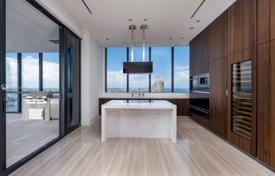 2غرفة شقة في مبنى جديد 190 متر مربع Collins Avenue, ایالات متحده آمریکا. 3,687,000 €