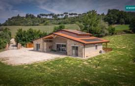 7غرفة کاخ  262 متر مربع Todi, ایتالیا. 630,000 €
