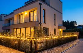 3غرفة خانه  167 متر مربع Lastva Grbaljska, مونته نگرو. 399,000 €
