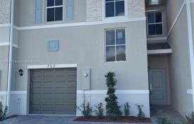 3غرفة  دو خانه بهم متصل 185 متر مربع Homestead, ایالات متحده آمریکا. $485,000