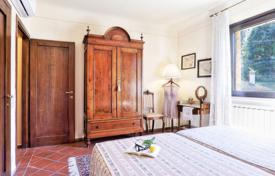 دو خانه بهم چسبیده – Gambassi Terme, توسکانی, ایتالیا. 3,340 € هفته ای