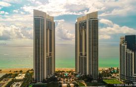 3غرفة آپارتمان  199 متر مربع Collins Avenue, ایالات متحده آمریکا. $1,850,000