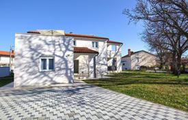 7غرفة خانه  290 متر مربع Ližnjan, کرواسی. 876,000 €