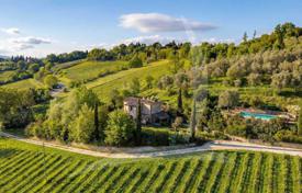 4غرفة ویلا  250 متر مربع Montepulciano, ایتالیا. 1,200,000 €