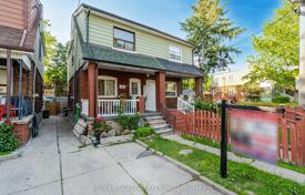 8غرفة  دو خانه بهم متصل Old Toronto, کانادا. C$1,103,000