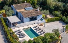 7غرفة ویلا  La Croix-Valmer, فرانسه. 3,200,000 €