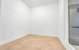 5غرفة آپارتمان  Etobicoke, کانادا. C$958,000