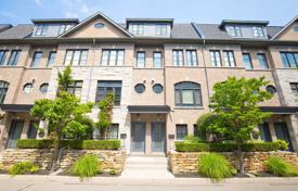 3غرفة  دو خانه بهم متصل Etobicoke, کانادا. C$1,261,000