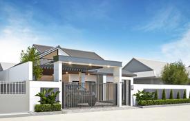 3غرفة ویلا  180 متر مربع Mueang Phuket, تایلند. $384,000