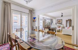 4غرفة آپارتمان  248 متر مربع بارسلون, اسپانیا. 1,040,000 €