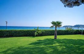 3غرفة آپارتمان  Cavalaire-sur-Mer, فرانسه. 690,000 €