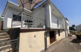 8غرفة خانه  185 متر مربع Crikvenica, کرواسی. 370,000 €