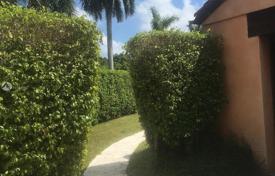 دو خانه بهم چسبیده – سواحل میامی, فلوریدا, ایالات متحده آمریکا. $1,450,000