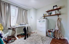 7غرفة  دو خانه بهم متصل Old Toronto, کانادا. C$1,521,000