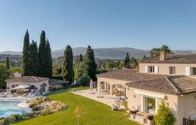 6غرفة ویلا  موگینز(فرانسه), فرانسه. 2,150,000 €