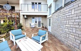 6غرفة خانه  300 متر مربع Svetvinčenat, کرواسی. 369,000 €