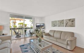 آپارتمان کاندو – North Miami Beach, فلوریدا, ایالات متحده آمریکا. $375,000