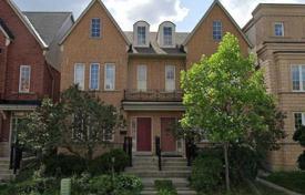8غرفة  دو خانه بهم متصل نورث یورک, کانادا. C$1,300,000