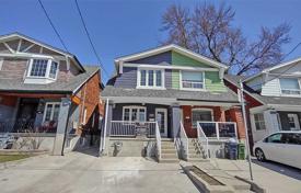 4غرفة  دو خانه بهم متصل East York, کانادا. C$1,556,000