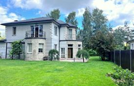 5غرفة خانه  250 متر مربع Central District, لتونی. 360,000 €