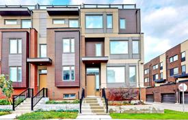 دو خانه بهم متصل – نورث یورک, تورنتو, انتاریو,  کانادا. C$987,000