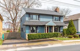 خانه  – Etobicoke, تورنتو, انتاریو,  کانادا. C$1,715,000