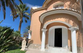 دو خانه بهم چسبیده – دنیا (آلیکانته), والنسیا, اسپانیا. 990,000 €
