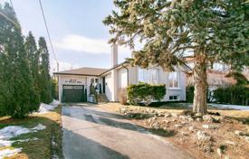 خانه  – Etobicoke, تورنتو, انتاریو,  کانادا. C$1,617,000
