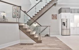 9غرفة خانه  اسکاربرو، تورنتو, کانادا. C$2,275,000
