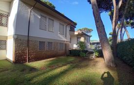 6غرفة ویلا  191 متر مربع Pietrasanta, ایتالیا. 1,800,000 €