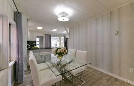 7غرفة خانه  York, کانادا. C$1,273,000