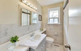 9غرفة خانه  Etobicoke, کانادا. C$1,672,000