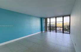 3غرفة شقق في الوحدات السكنية 135 متر مربع Hallandale Beach, ایالات متحده آمریکا. $415,000