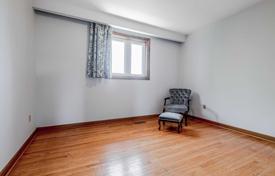 9غرفة خانه  Etobicoke, کانادا. C$1,938,000
