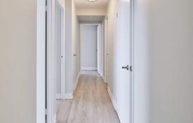 3غرفة آپارتمان  اسکاربرو، تورنتو, کانادا. C$689,000