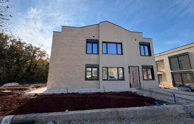 3غرفة خانه  192 متر مربع Umag, کرواسی. 1,047,000 €