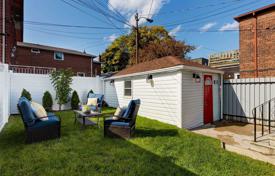 دو خانه بهم متصل – Saint Clarens Avenue, Old Toronto, تورنتو,  انتاریو,   کانادا. C$2,457,000