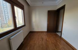 4غرفة آپارتمان  190 متر مربع Başakşehir, ترکیه. $207,000