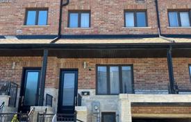  دو خانه بهم متصل – نورث یورک, تورنتو, انتاریو,  کانادا. 897,000 €