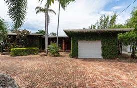 دو خانه بهم چسبیده – North Miami, فلوریدا, ایالات متحده آمریکا. $875,000