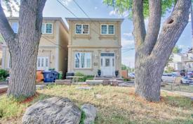 خانه  – East York, تورنتو, انتاریو,  کانادا. C$1,693,000